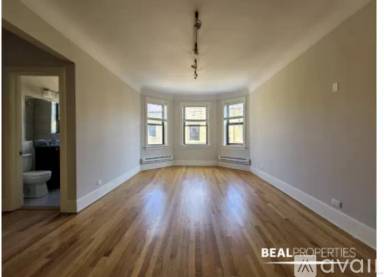 Main picture of 2325 N Rockwell St