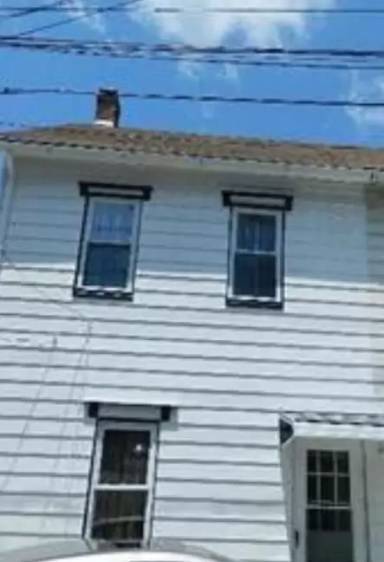 Main picture of 923 Sullivan St