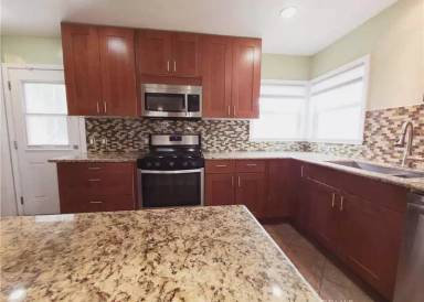 Main picture of 6129 Myrtle Ave