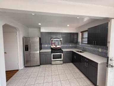 Main picture of 3016 Philip Ave