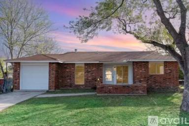 Main picture of 419 Samuel Dr