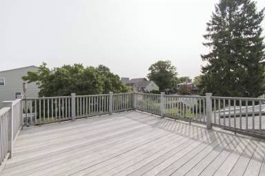 Main picture of 8151 Ridge Ave