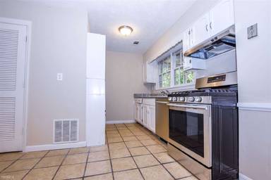 Main picture of 2611 Golfview Ter SE