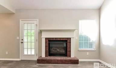 Main picture of 5920 Colonnade Dr