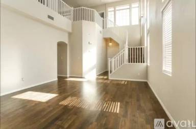Main picture of 4405 Vogue St