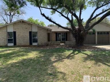 Main picture of 1733 Redwood St