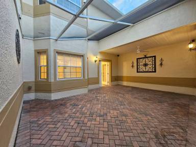 Main picture of 13218 Fountainbleau Dr