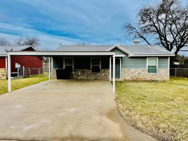 Main picture of 502 N Cleburne Whitney Rd