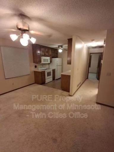 Main picture of 7524 Maplebrook Pkwy N