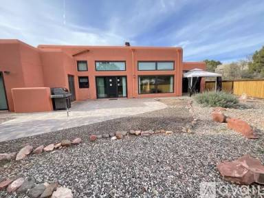 Main picture of 200 Michaels Ranch Dr