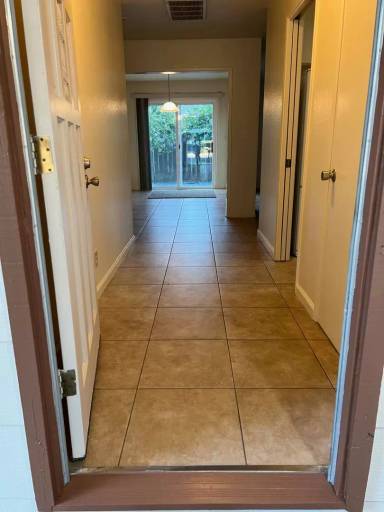 Main picture of 2409 Riedel Way