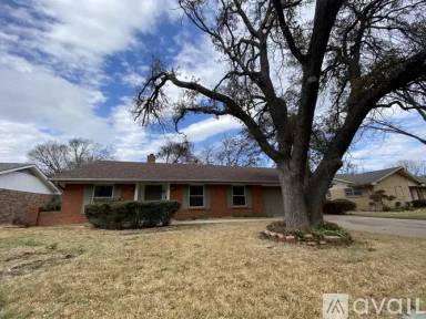 Main picture of 6116 Winifred Dr