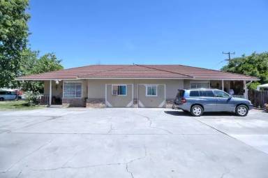 Main picture of 920 Princess Anne Dr