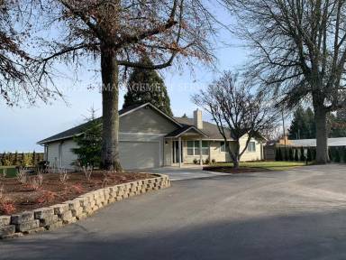 Main picture of 14860 SW Hillsboro Hwy