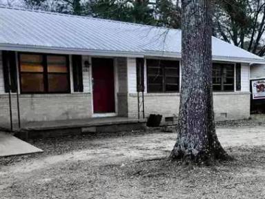 Main picture of 150 Mattox Rd