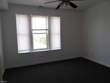Main picture of 355 S Homan Ave