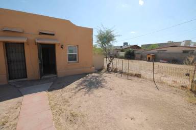 Main picture of 120 W 30th St