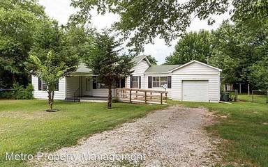 Main picture of 2214 W Wedington Dr