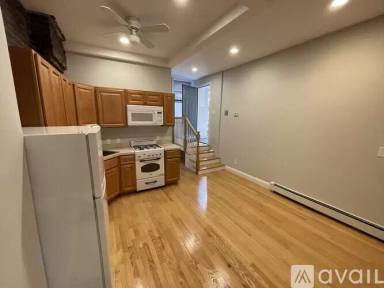 Main picture of 204 Endicott St