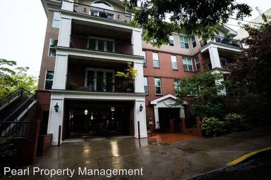 Main picture of 2328 NW Glisan St