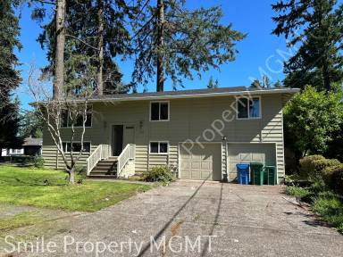 Main picture of 17705 NE Pacific St