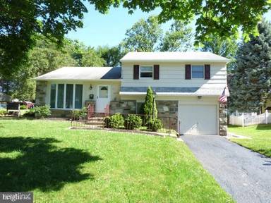 Main picture of 1242 Tulip Rd