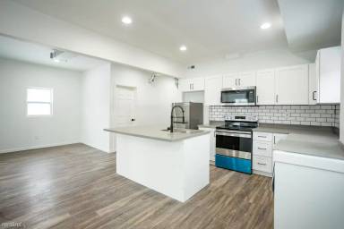 Main picture of 1426 Junction St