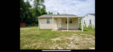 Main picture of 1731 E Melrose St