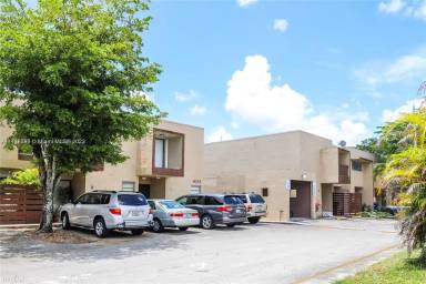 Main picture of 6321 SW 138th Ct
