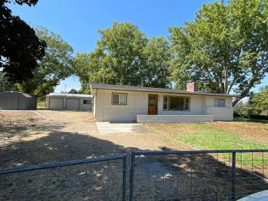Main picture of 3165 S Maple Grove Rd