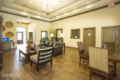 Main picture of Crossings At Hillcroft