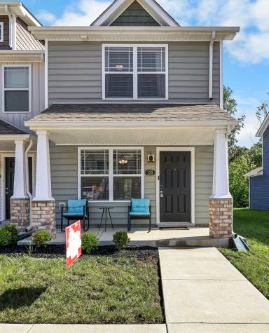 Main picture of 133 Davis Ridge Ln