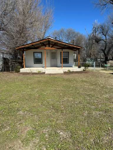 Main picture of 1451 SW 13th St