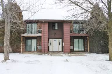 Main picture of 1851 Roosevelt Ave