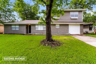 Main picture of 7608 Deaver Dr