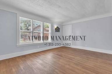 Main picture of 17815 McIntyre St
