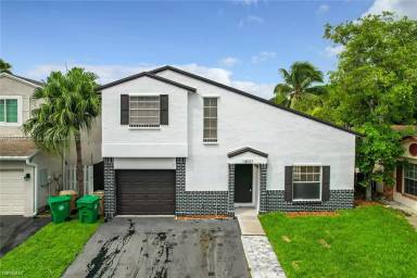 Main picture of 14031 Langley Pl