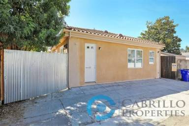 Main picture of 4667 Winona Ave