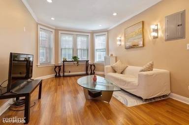 Main picture of 4840 W Henderson St
