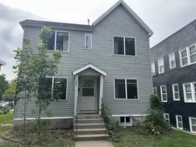 Main picture of 1554 Grand Ave