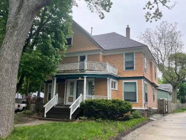Main picture of 420 Crescent St NE