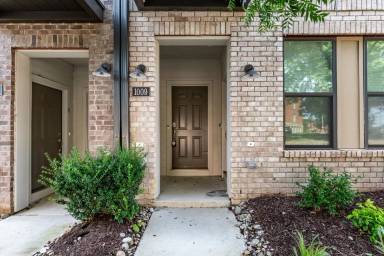 Main picture of 1009 N Lombardy St