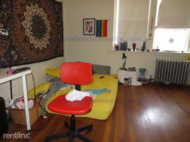 Main picture of 1820 Commonwealth Ave