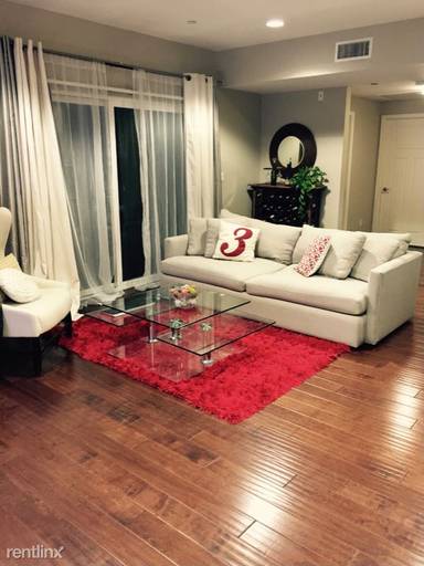 Main picture of 1029 S Hobart Blvd