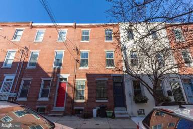 Main picture of 1915 Pemberton St