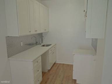 Main picture of 815 E 14th St