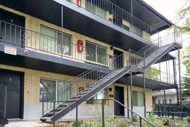 Main picture of 570 N 200 W
