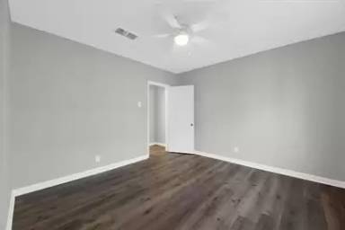 Main picture of 1460 Oakwood Ave