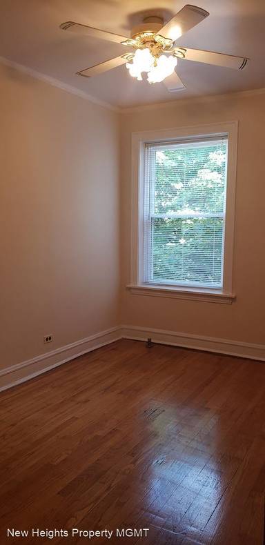 Main picture of 432 E 82nd St