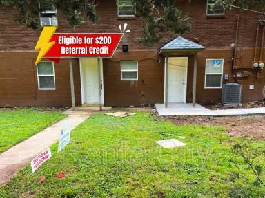 Main picture of 92B Navy Dr